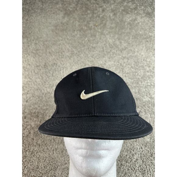 Nike Golf Hat Mens Extra Large Black White Swoosh Fitted Cap Golfing Golfer - Picture 1 of 11